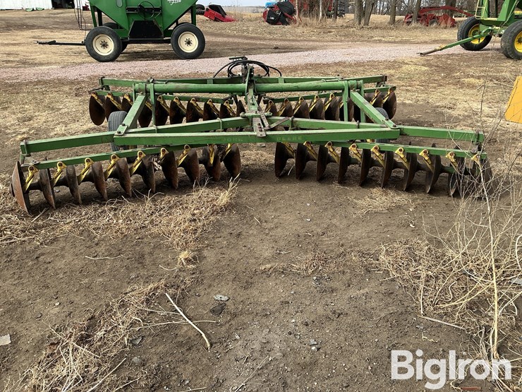 john-deere-bw-image-6