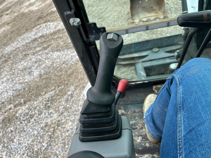 2023-bobcat-e60-image-25