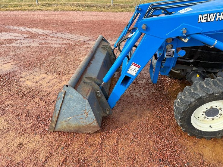 new-holland-tc29d-image-18