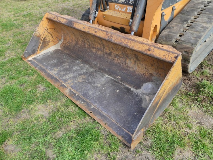 2015-case-tr320-image-9