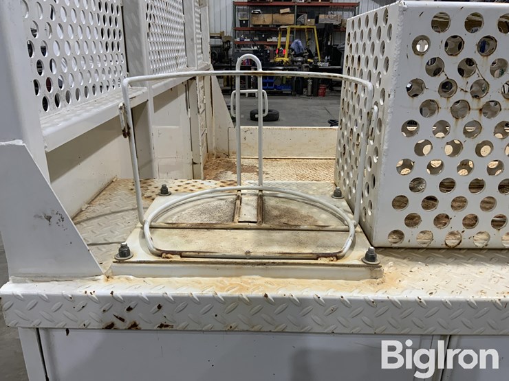 massey-ferguson-730-image-16