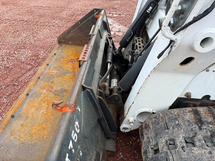 bobcat-t750-image-15
