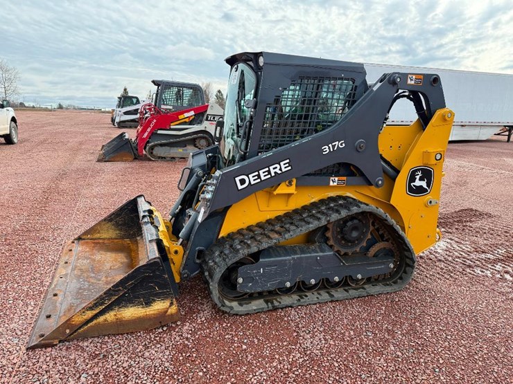 2020-deere-317g-image-1