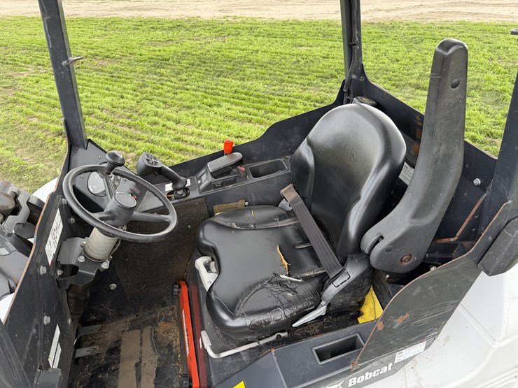 2023-bobcat-l28-image-10