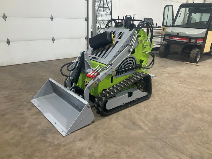 #1001-•-unused-ats-t460-mini-skid-steer-image-1
