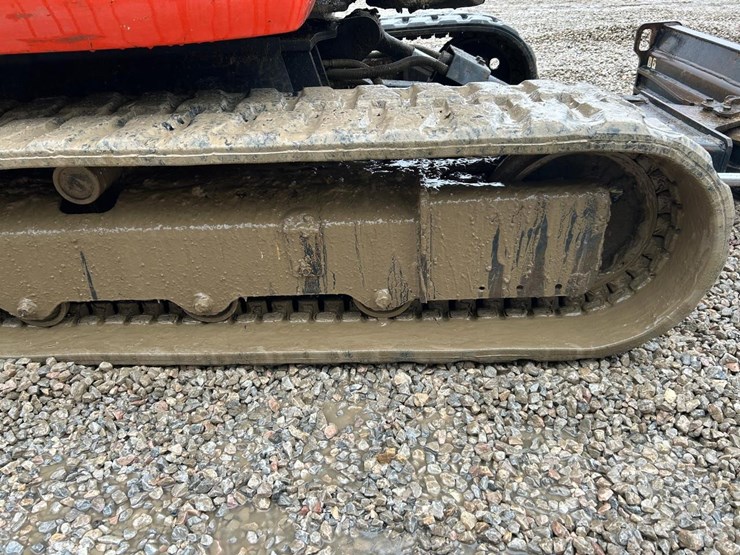 2016-kubota-kx040-4-image-12