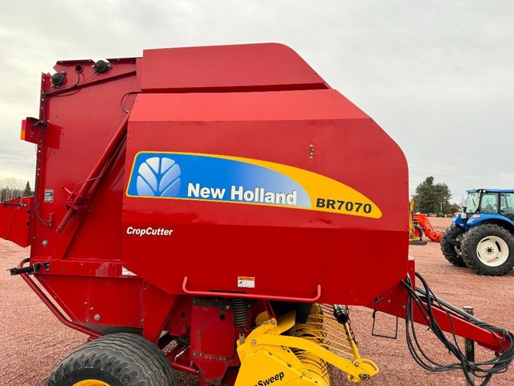 new-holland-br7070-image-17