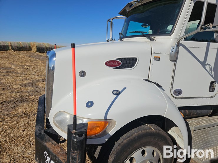 2014-peterbilt-337-image-9