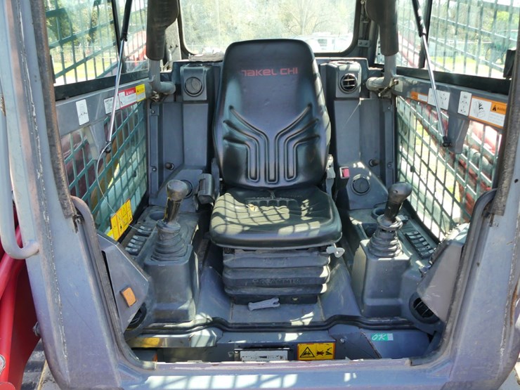 2022-takeuchi-tl12r2-image-12