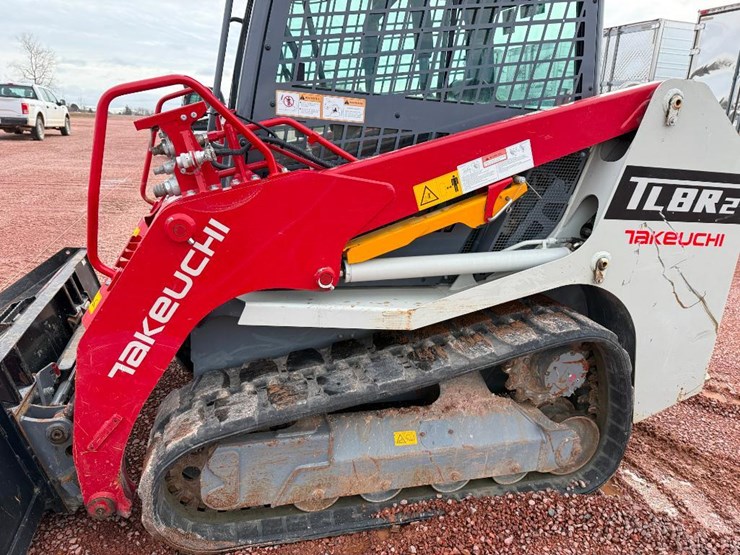 takeuchi-tl8r-image-13