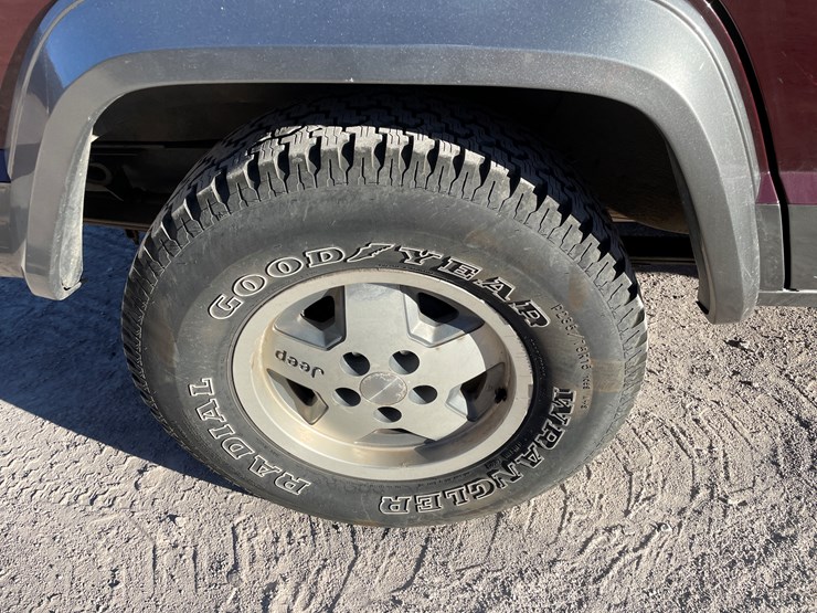 1992-jeep-cherokee-image-10