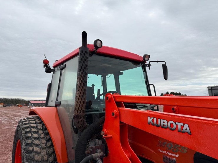 2005-kubota-la1301s-image-11