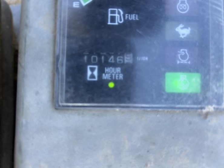 takeuchi-tb35fr-mini-hydraulic-excavator-image-15