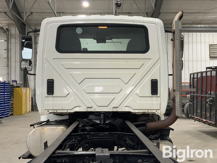 2014-international-durastar-4400-image-18