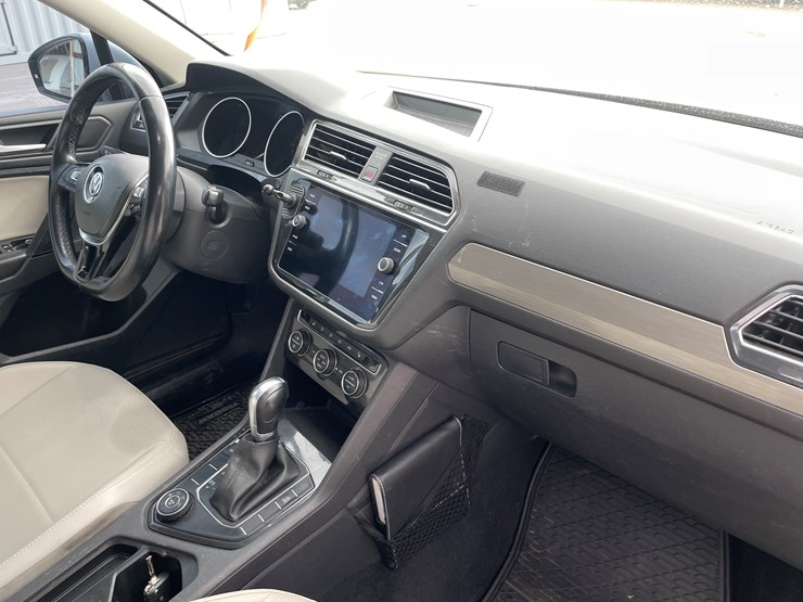 2019-volkswagen-tiguan-se-image-21