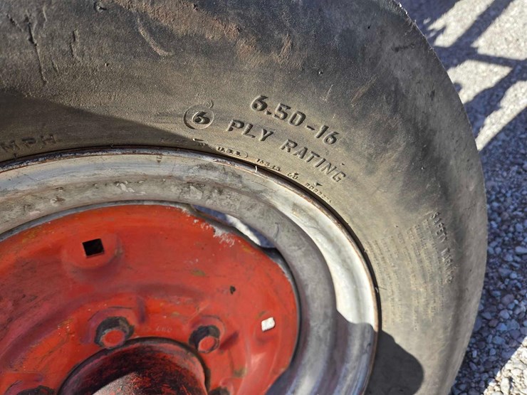 case-730-tractor-image-18