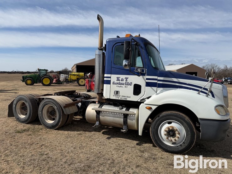 2005-freightliner-columbia-120-t/a-truck-tractor-image-4