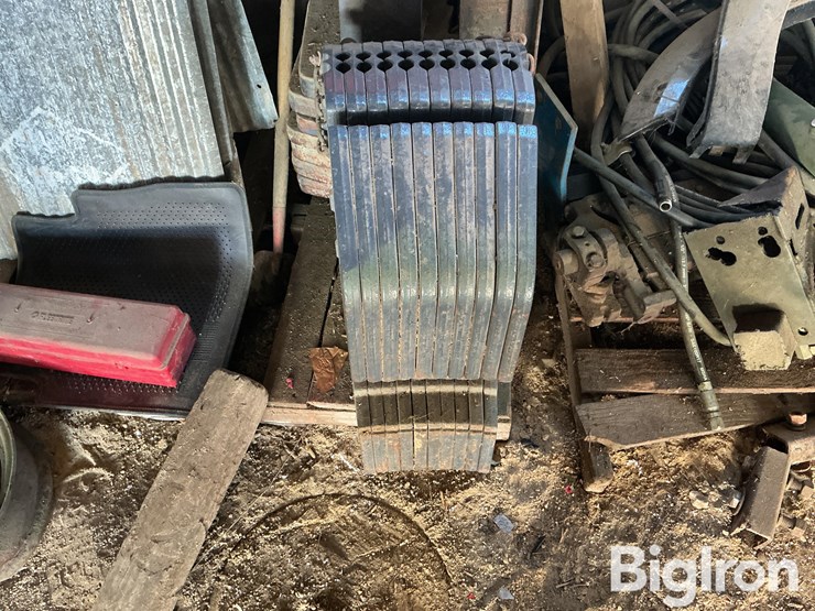 new-holland-10-image-5