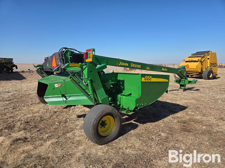 2022-john-deere-956-image-5