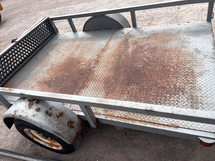 #4330-•-2005-silver-trailer-(title-in-delay)-image-4