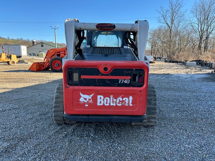 2017-bobcat-t740-image-3