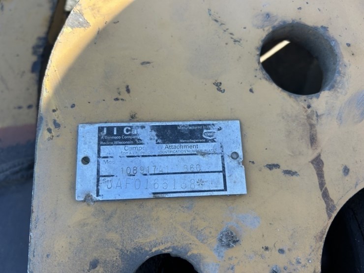 case-860-turbo-image-35