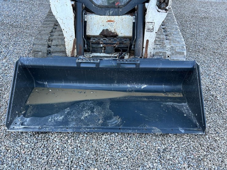 2017-bobcat-t740-image-9