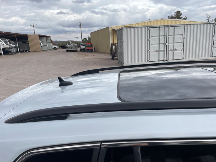 2019-volkswagen-tiguan-se-image-19