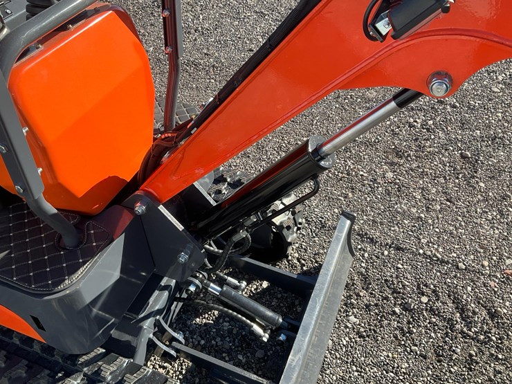 #1206-•-ats-rt12r-mini-excavator-image-11