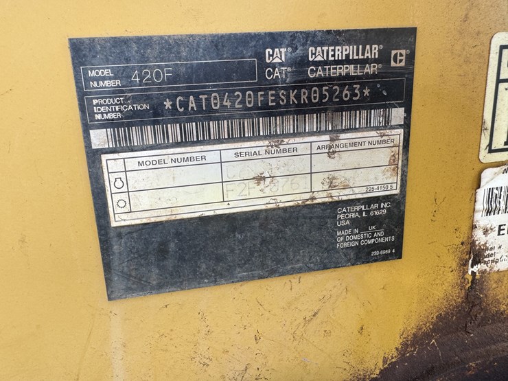 2014-caterpillar-420f-image-16