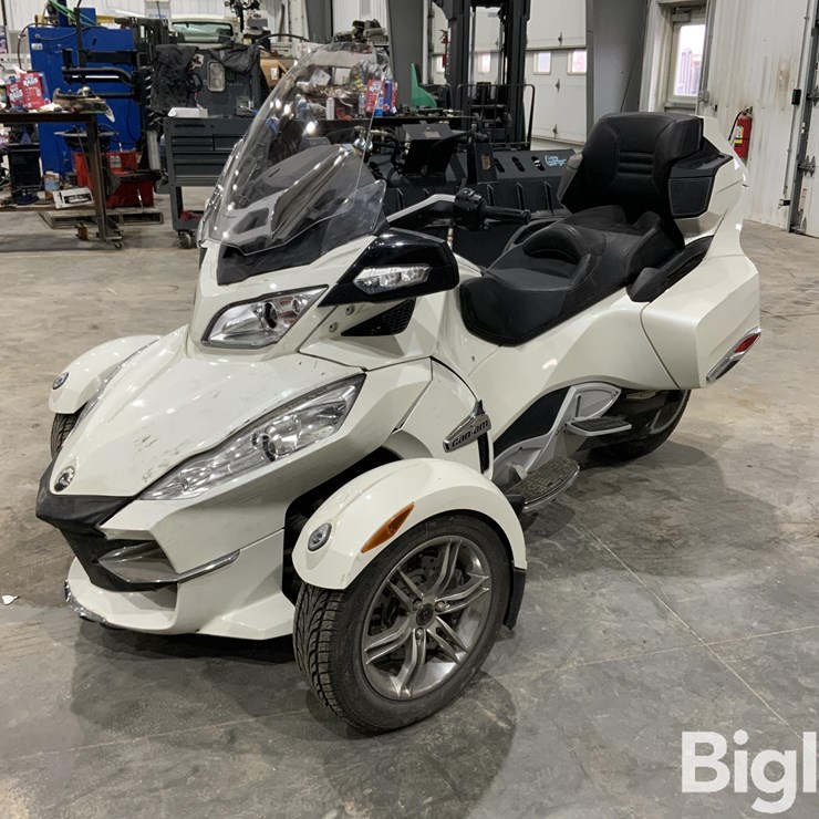 2011 MASSEY-FERGUSON 730