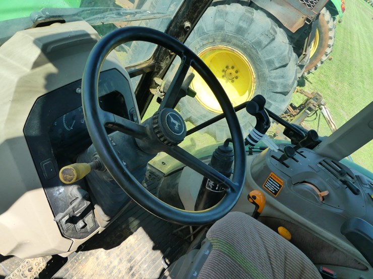 2015-john-deere-6130d-image-15