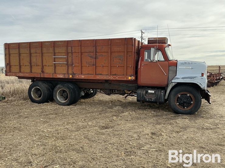 1971-international-fleetstar-image-4