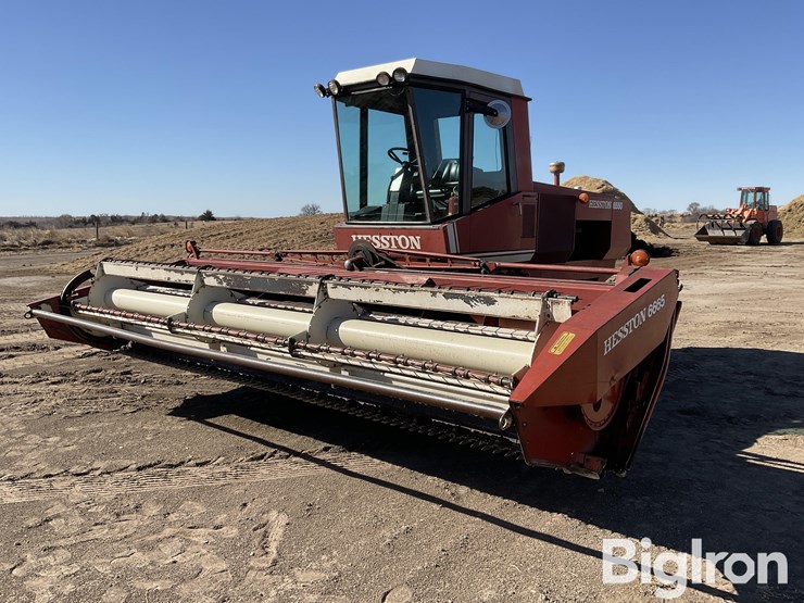 hesston-6550-image-1