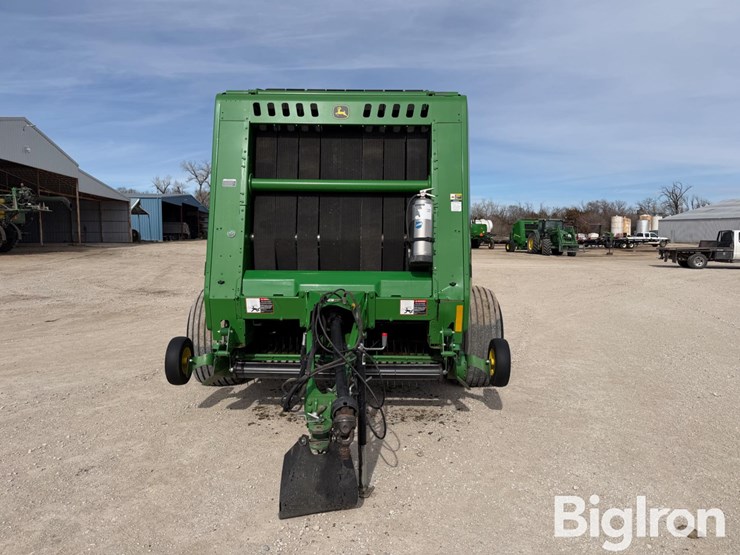 2023-john-deere-560m-image-2