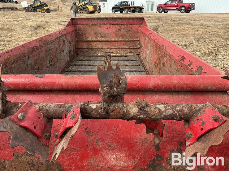 2013-new-holland-195-image-13