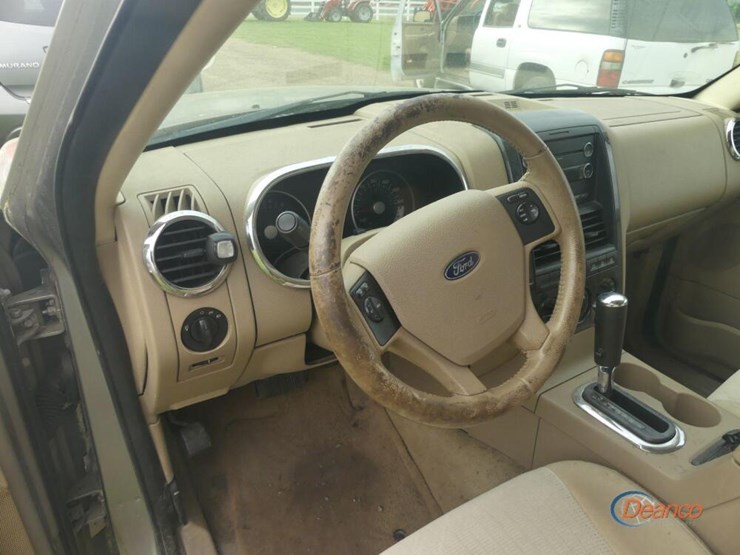 2008-ford-explorer-image-9