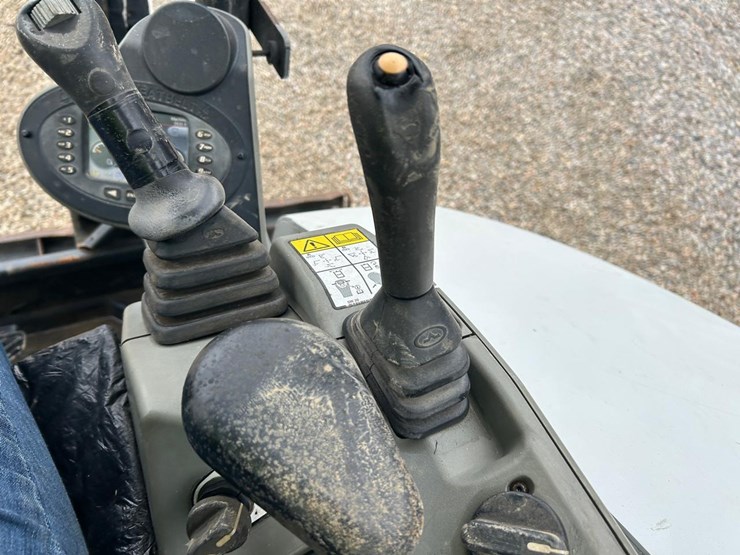 2021-bobcat-e35-image-22