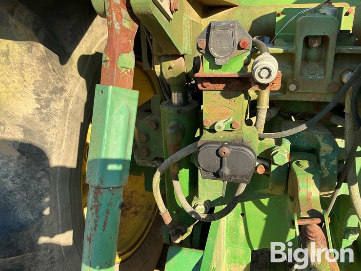 john-deere-8870-image-18