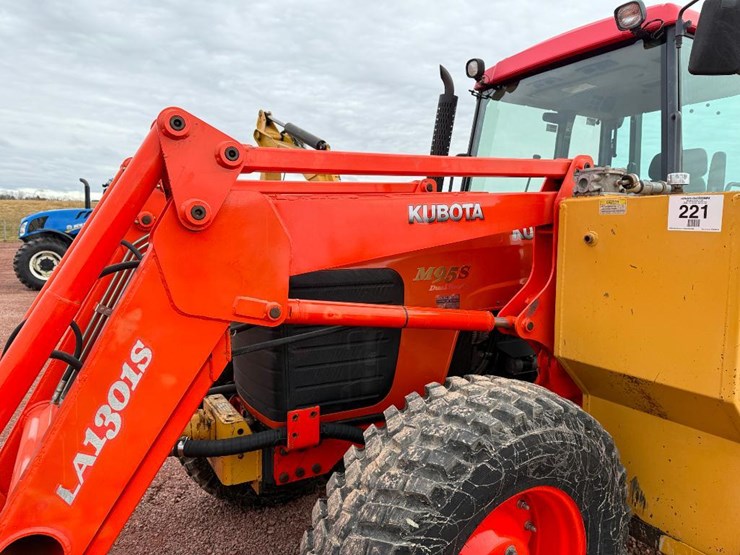 2005-kubota-la1301s-image-24