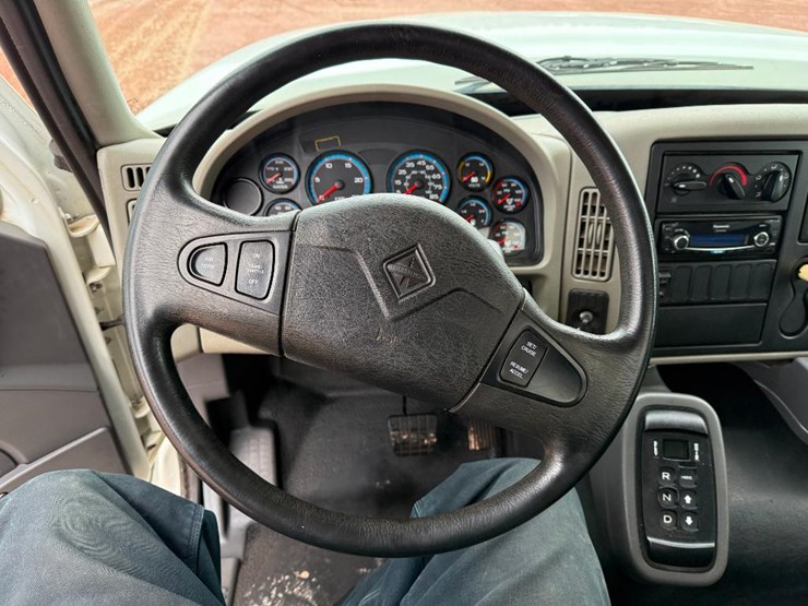 international-7600-image-65