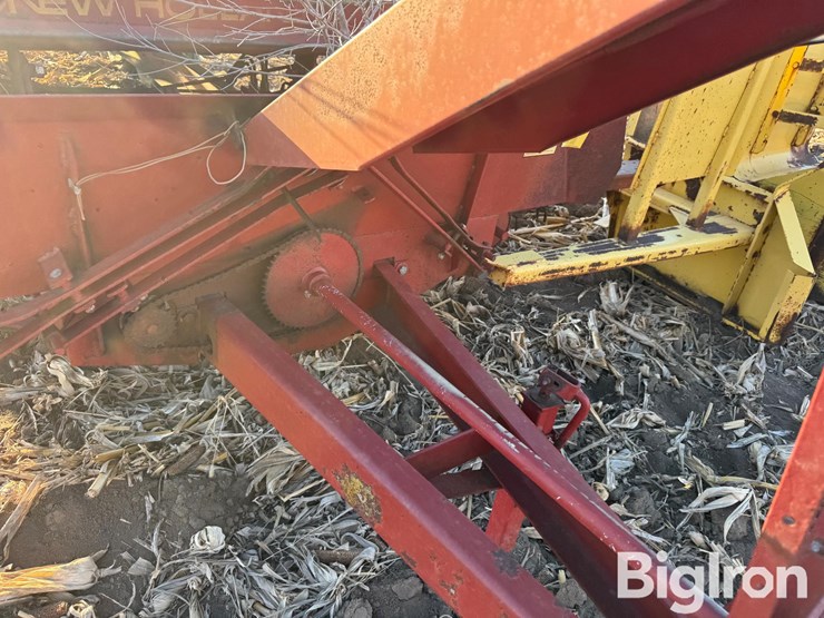 new-holland-1033-image-15