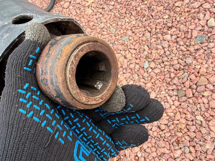 2020-john-deere-450m-image-25