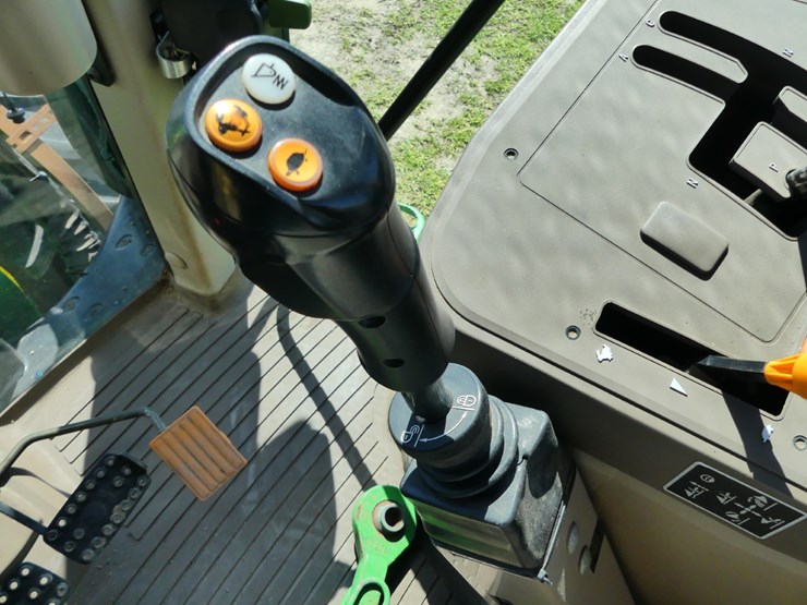 john-deere-6110m-image-17