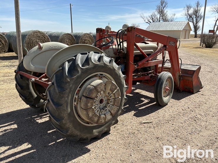 1958-ford-841-image-5