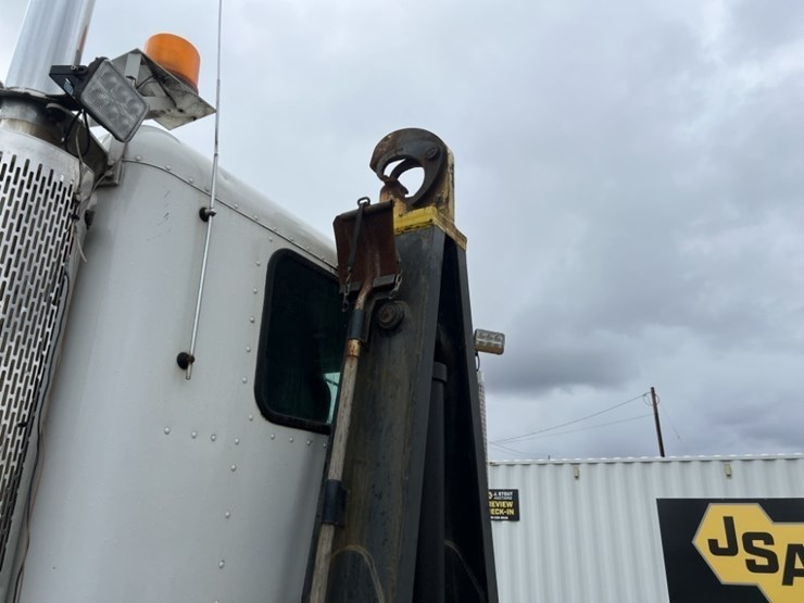 1996-peterbilt-378-image-19