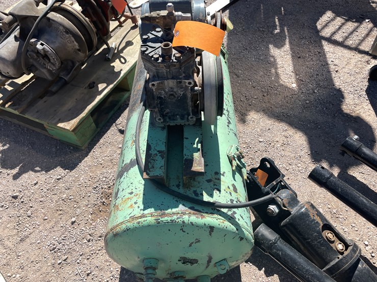 #4352-•-air-compressor-image-4