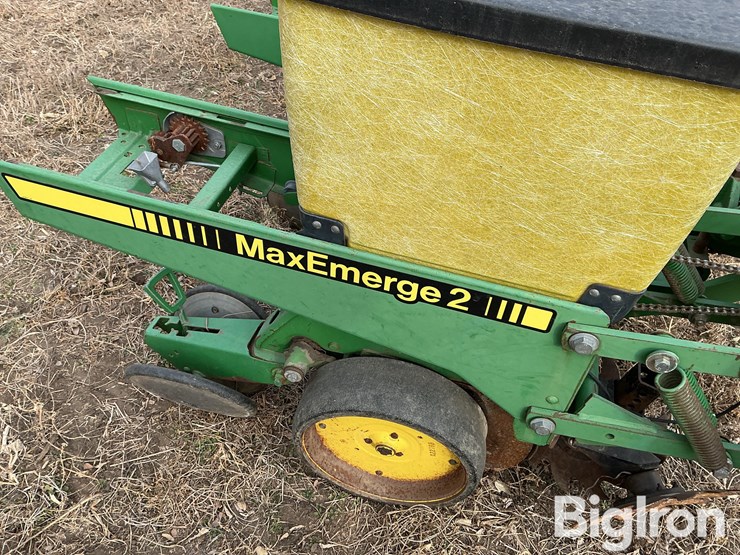 john-deere-7300-image-17