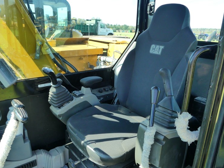 2017-caterpillar-308e2-image-11