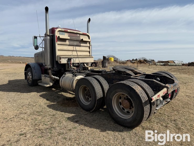 1999-peterbilt-379-image-7